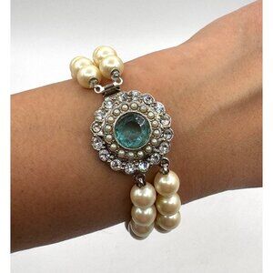 Faux Pearls Bracelet and Blue Rhinestone Decoration Victorian Style
